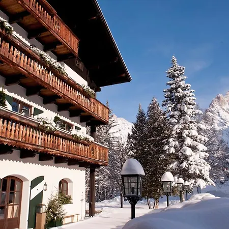 House Of Huetter - Wachtelhof & Szálloda Maria Alm am Steinernen Meer